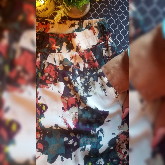 BCBG MaxAzria - High Waisted Wide Leg Pant - Picture 6 of 11